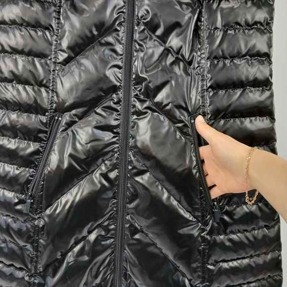 ANORAK Women's Shiny Black Long Puffer Vest - Picture 8 of 12
